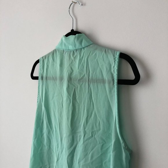 Light Teal Sleeveless Blouse - Picture 5 of 5